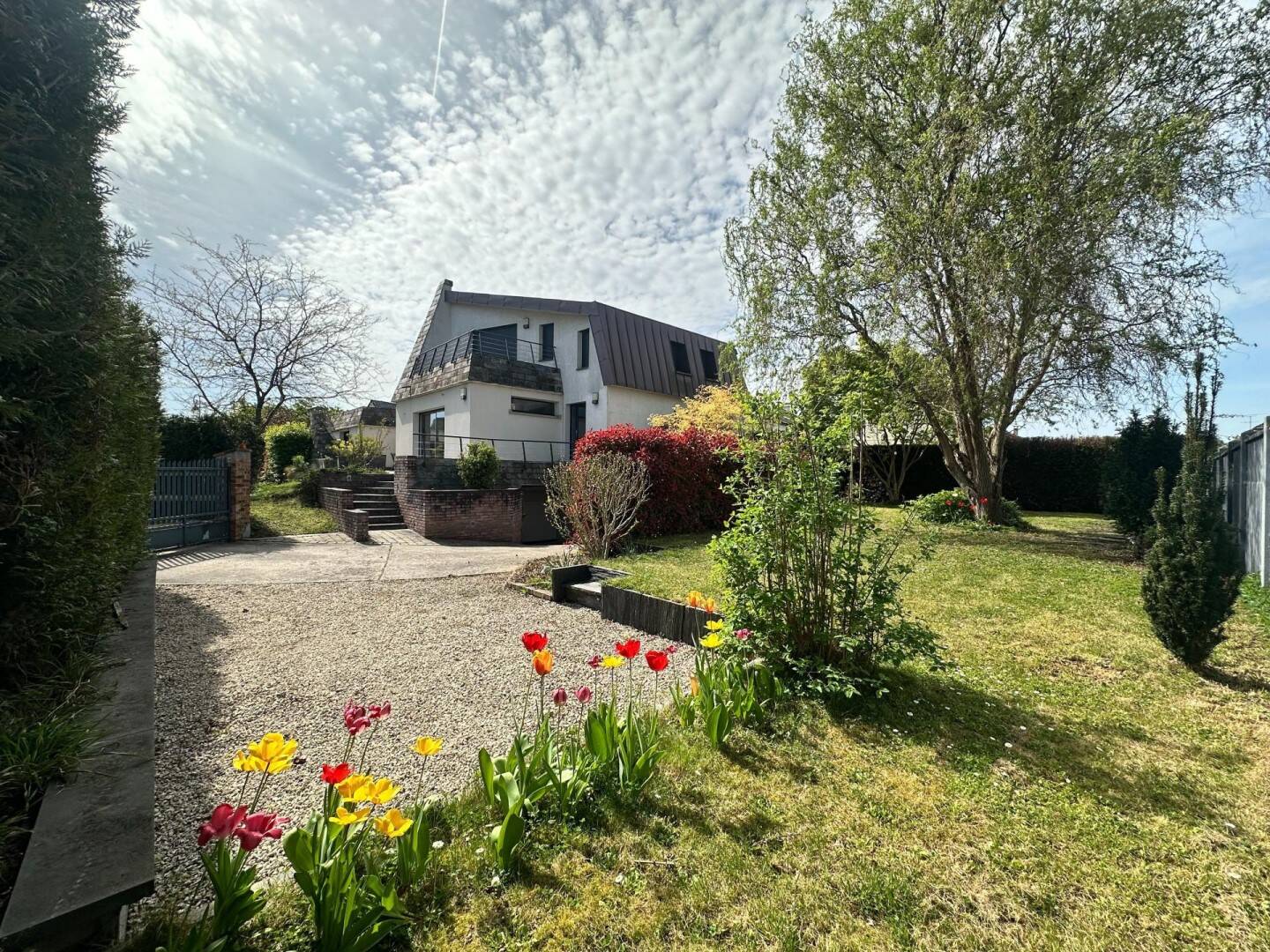 Maison 8 pièces 176 m² · à Magny-les-Hameaux · 176 m² · 699 000 €