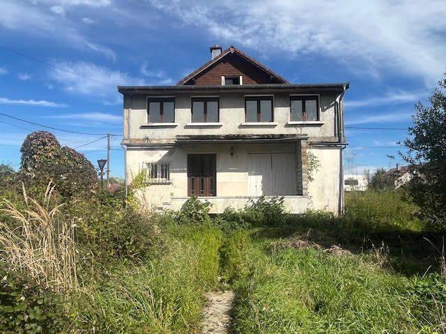 Maison 5 pièces 138 m² · à Cunelières · 138 m² · 60 000 €