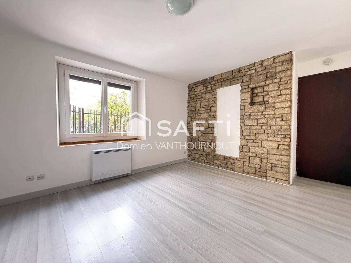 Appartement 1 pièce 28 m² · à Saint-Étienne-de-Crossey · 28 m² · 360 €/mois