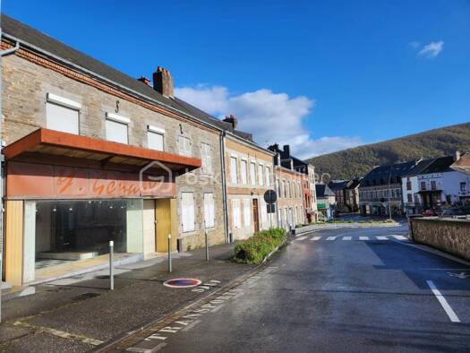 Immeuble à vendre 160 000 € 333 m² Nord et Est Fumay 08170