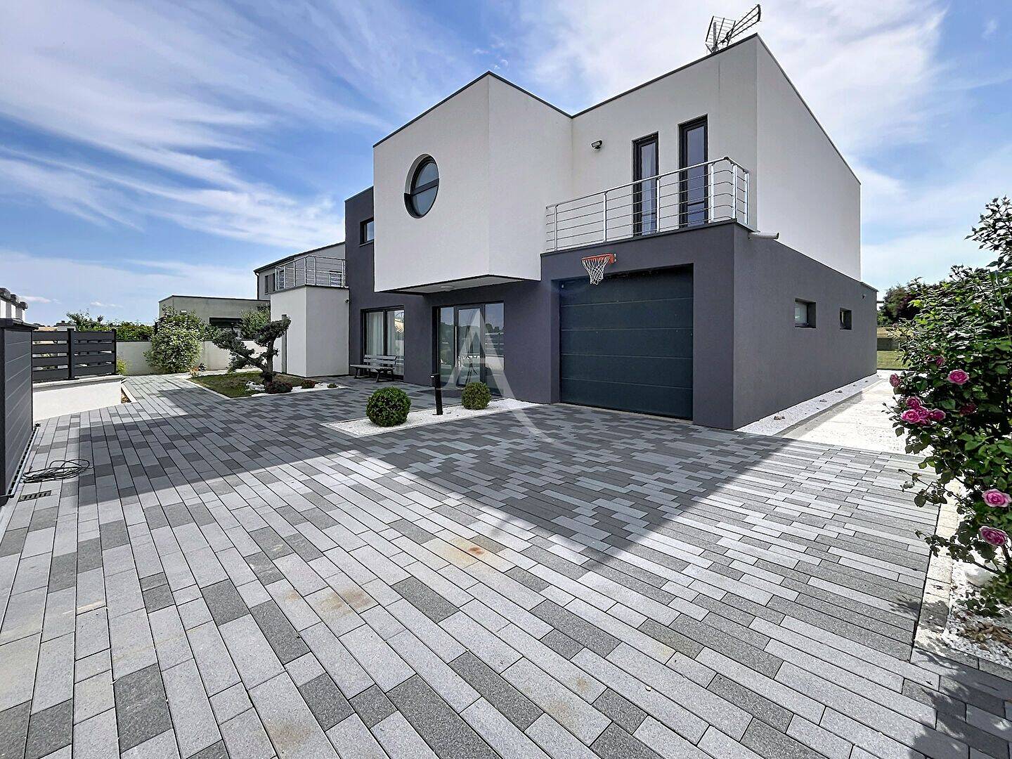 Maison 7 pièces 204 m² · à Solgne · 204 m² · 548 000 €