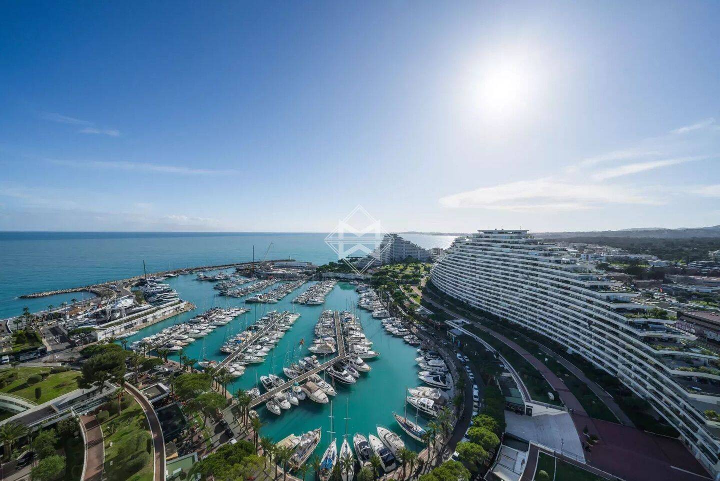 Appartement 5 pièces 204 m² · à Villeneuve-Loubet · 204 m² · 1 980 000 €