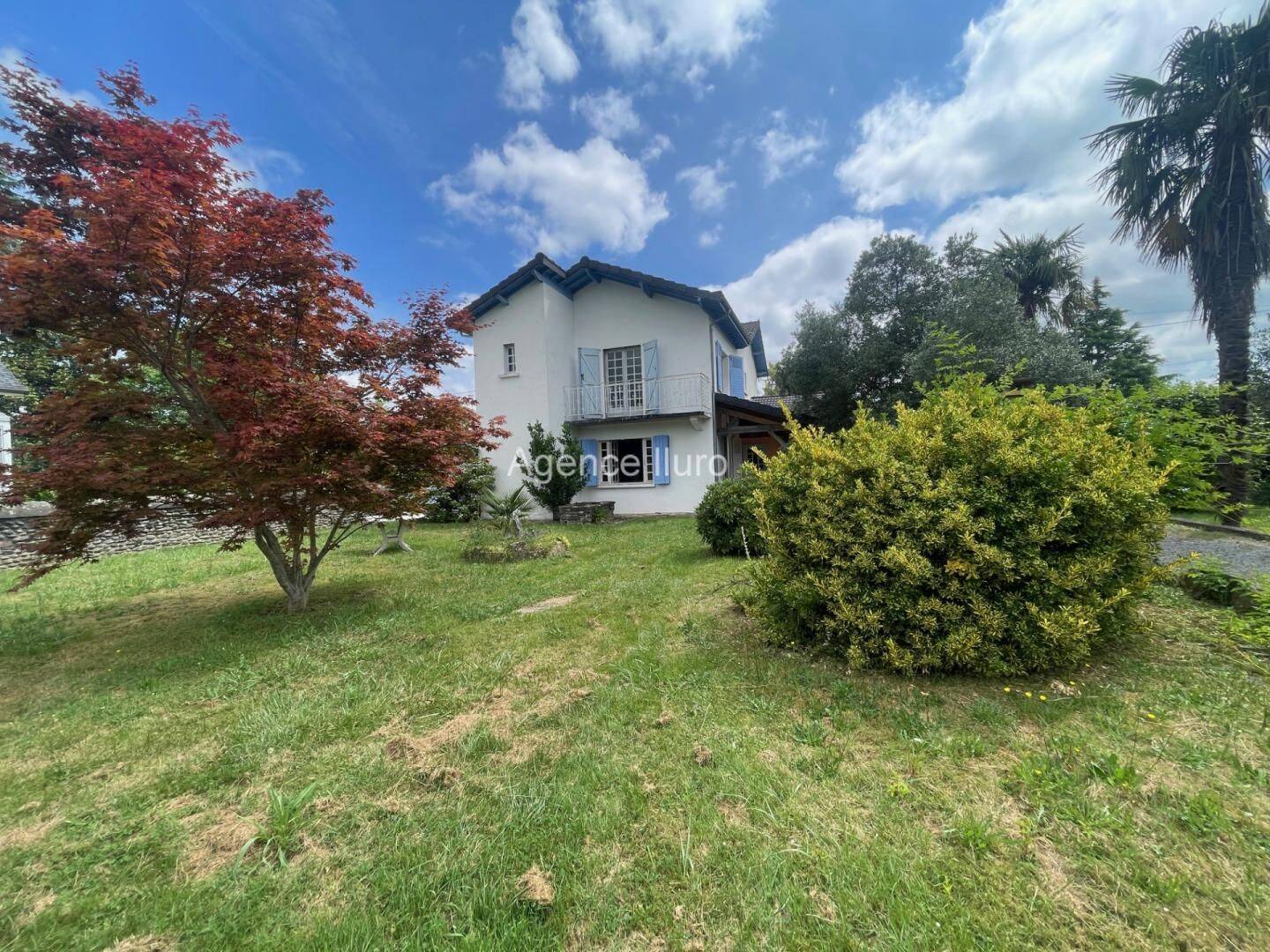 Maison 5 pièces 133 m² · à Oloron-Sainte-Marie · 133 m² · 168 000 €