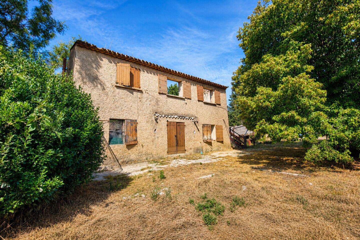 Maison 5 pièces 200 m² · à Gardanne · 200 m² · 294 000 €