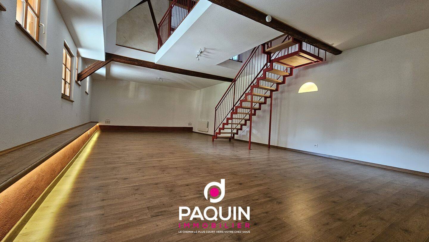 Appartement 3 pièces 136 m² · à Bartenheim · 135,9 m² · 1 350 €