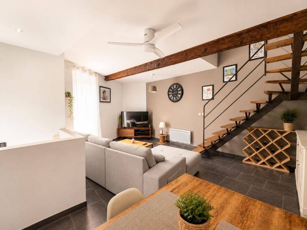 Maison 3 pièces 85 m² · à Villemoustaussou · 84,8 m² · 720 €