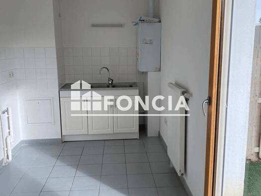 Appartement à louer 783 € 2 pièces 1 chambre 58,5 m² RDC Brouets Gare Mantes-la-Ville 78711