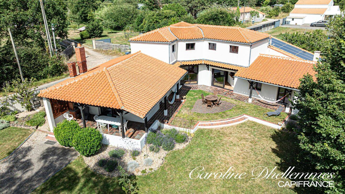 Maison 8 pièces 218 m² · à Les Sables-d'Olonne · 218 m² · 605 000 €