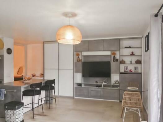 Appartement à louer 1 285 € 3 pièces 2 chambres 61 m² 1er étage Courdimanche 95800