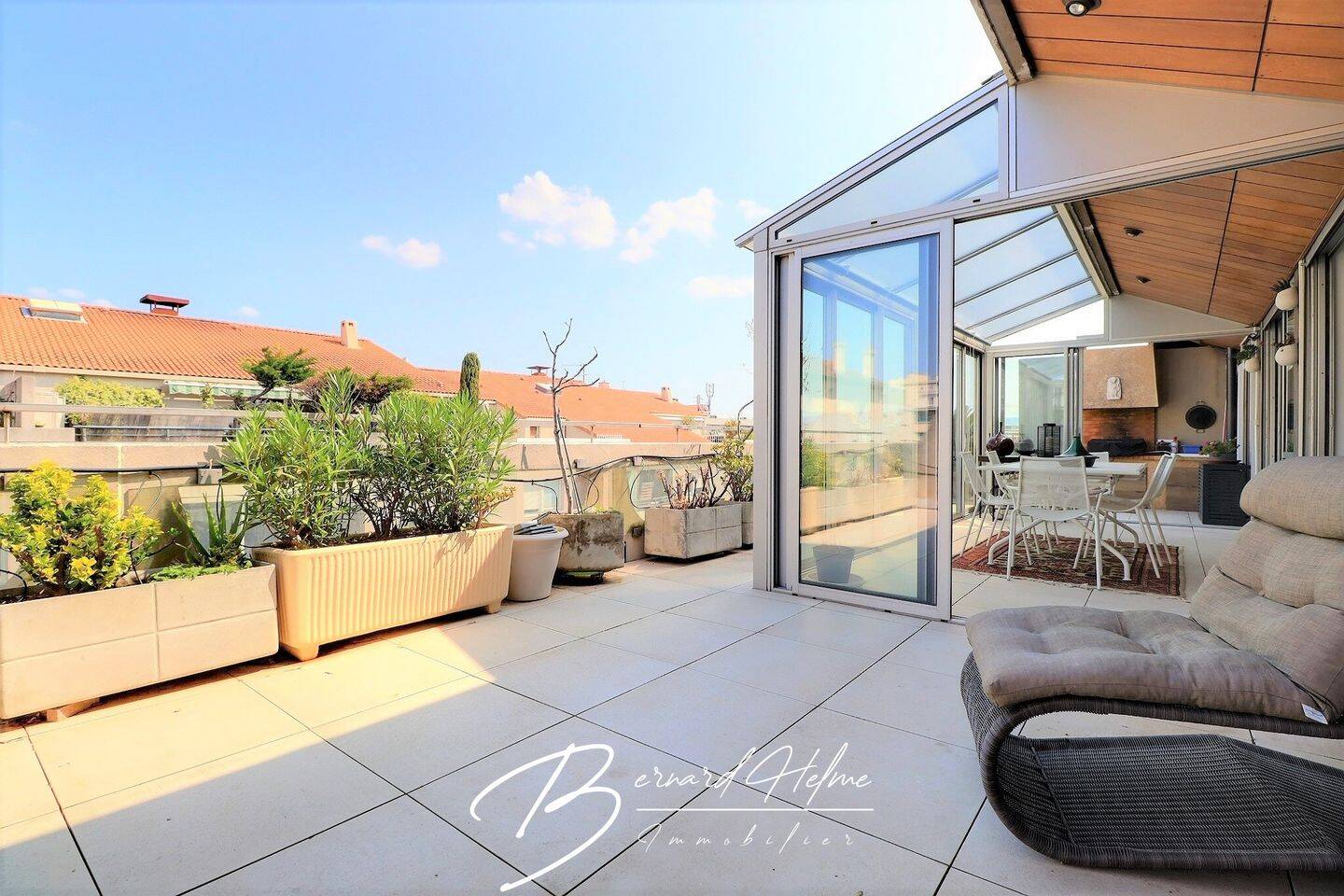 Appartement 5 pièces 158 m² · à Marseille 8ème Arrondissement · 157,8 m² · 720 000 €