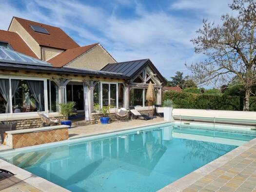 Villa à vendre 580 000 € 10 pièces 5 chambres 337 m² 5 003 m² de terrain Rouvray 21530