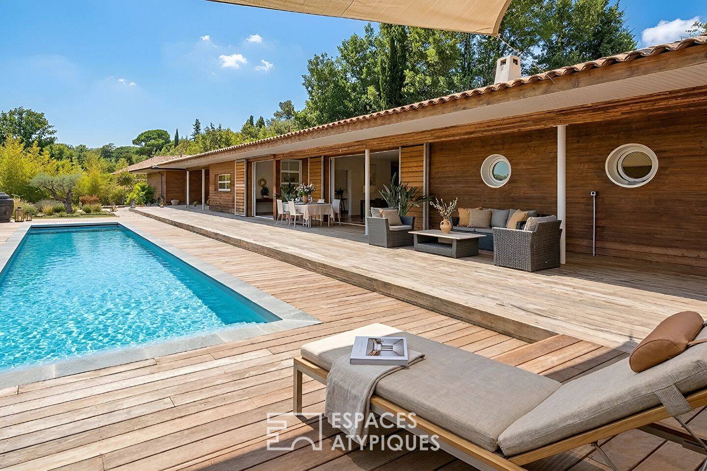 Maison 7 pièces 268 m² · à Bagnols-en-Forêt · 268 m² · 1 575 000 €