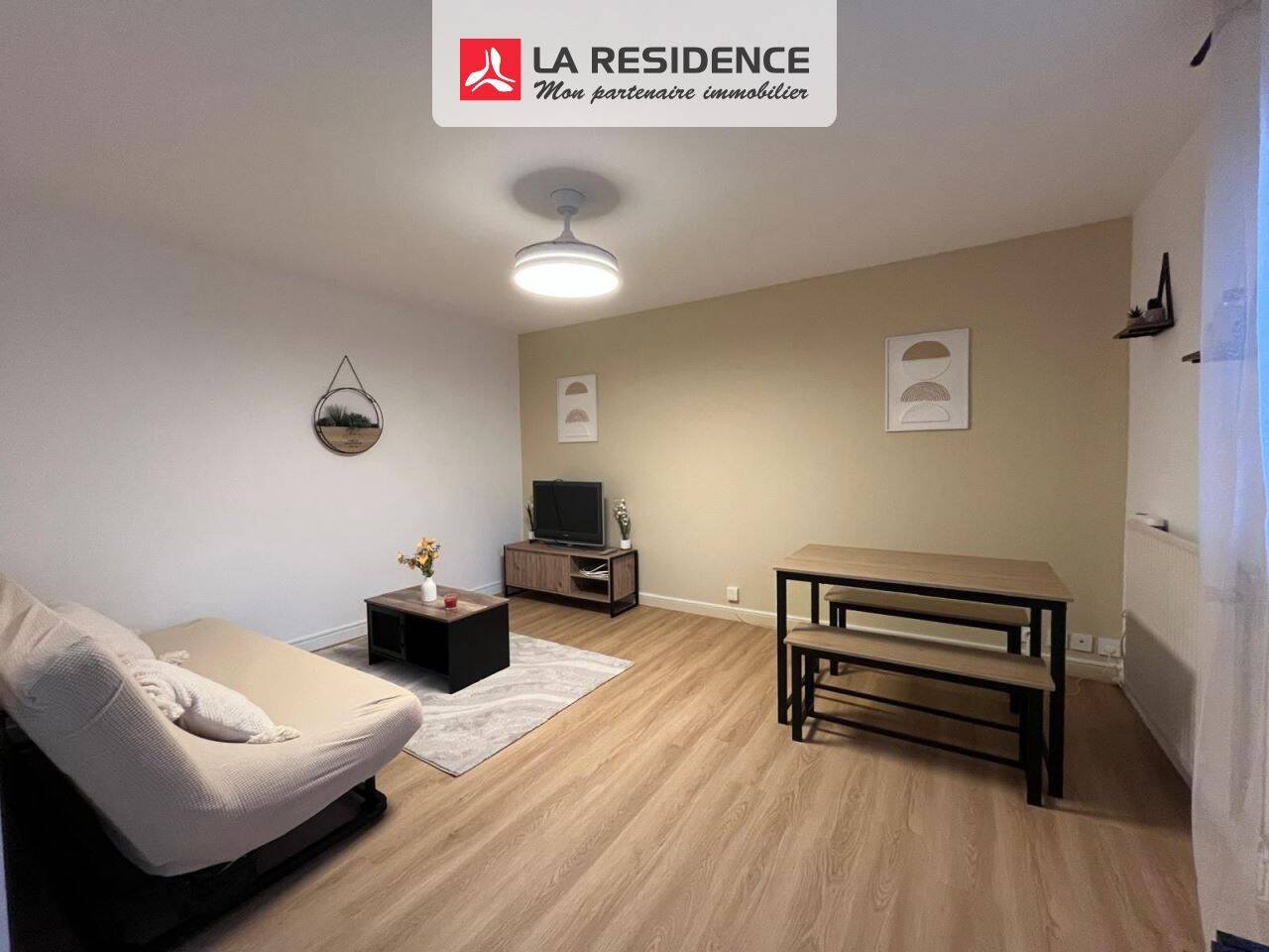Appartement 1 pièce 35 m² · à Montigny-le-Bretonneux · 35 m² · 990 €