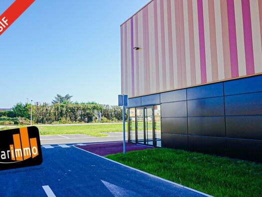 Local d'activités à vendre 333 600 € 240 m² d'espace de stockage Chartres 28000