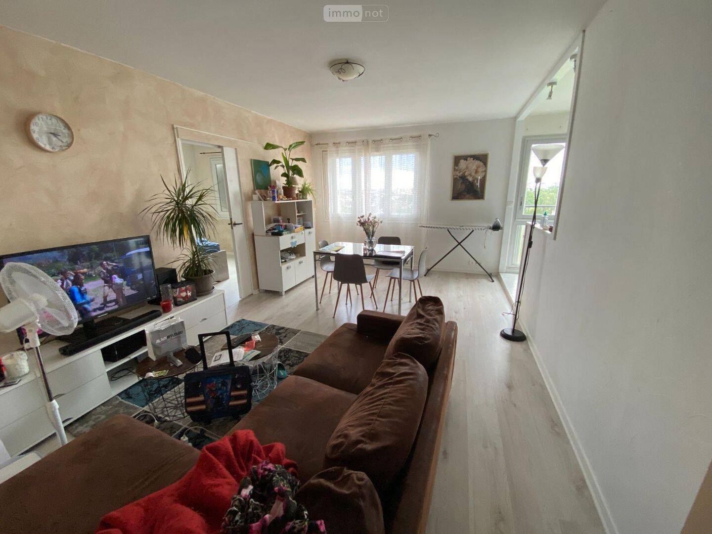 Appartement 4 pièces 81 m² · à Mainvilliers · 81 m² · 125 000 €