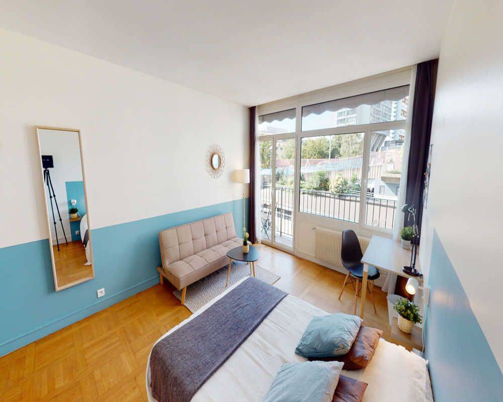 4 pièces 80 m² · à Paris 15ème Arrondissement · 80 m² · 1 235 €
