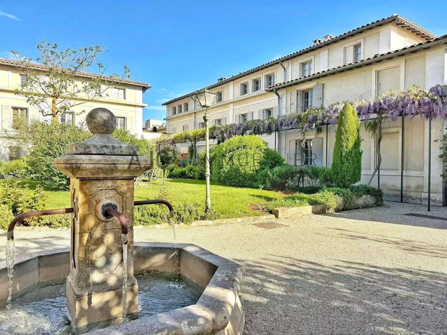 Appartement 4 pièces 100 m² · à Saint-Rémy-de-Provence · 100 m² · 458 000 €