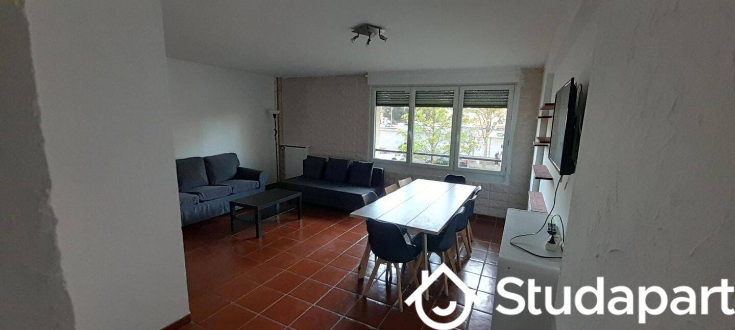 1 pièce 12 m² · à Choisy-le-Roi · 12 m² · 650 €