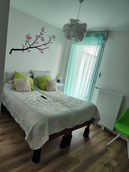 Appartement 1 pièce 12 m² · à Longvic · 12 m² · 370 €