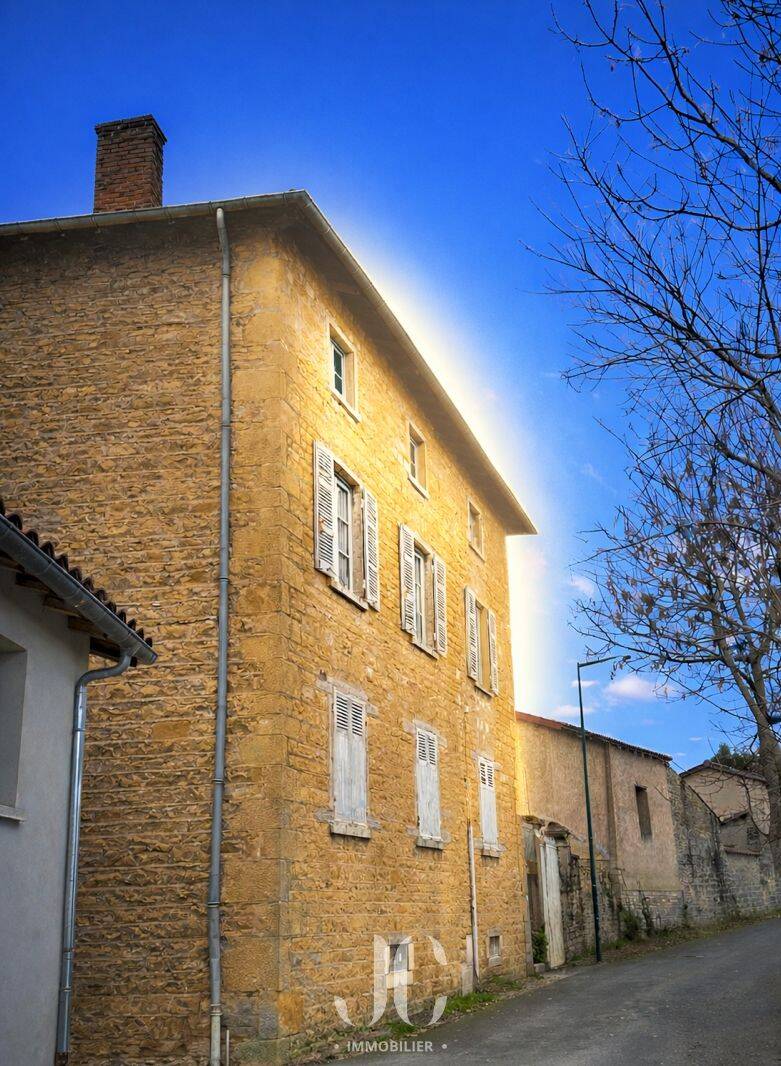 Maison 7 pièces 240 m² · à Lissieu · 240 m² · 759 000 €