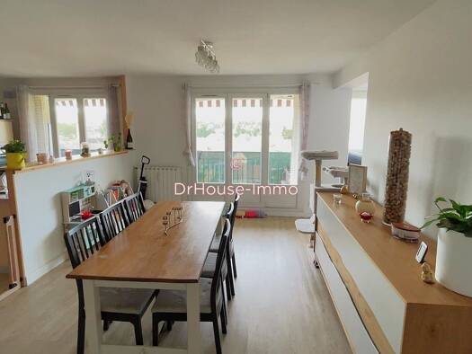 Appartement à vendre 176 000 € 5 pièces 2 chambres 72 m² Étage 4/11 Carrousel Dijon 21000