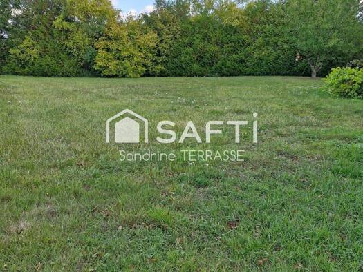 Terrain constructible viabilisé à vendre 52 000 € 720 m² de terrain Romigny 51170