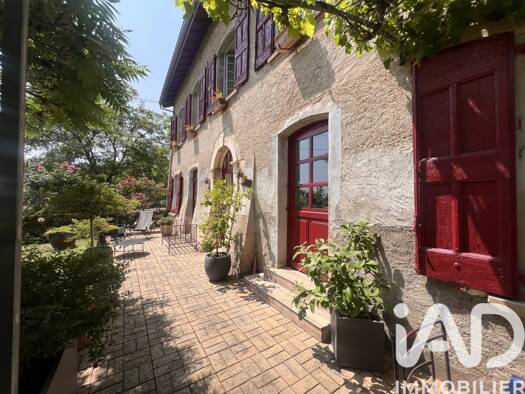 Maison à vendre 550 000 € 12 pièces 5 chambres 290 m² 1 208 m² de terrain La Frette 38260
