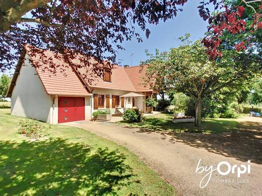 Maison à vendre 345 000 € 4 pièces 3 chambres 142 m² 114 302 m² de terrain Néris-les-Bains 03310