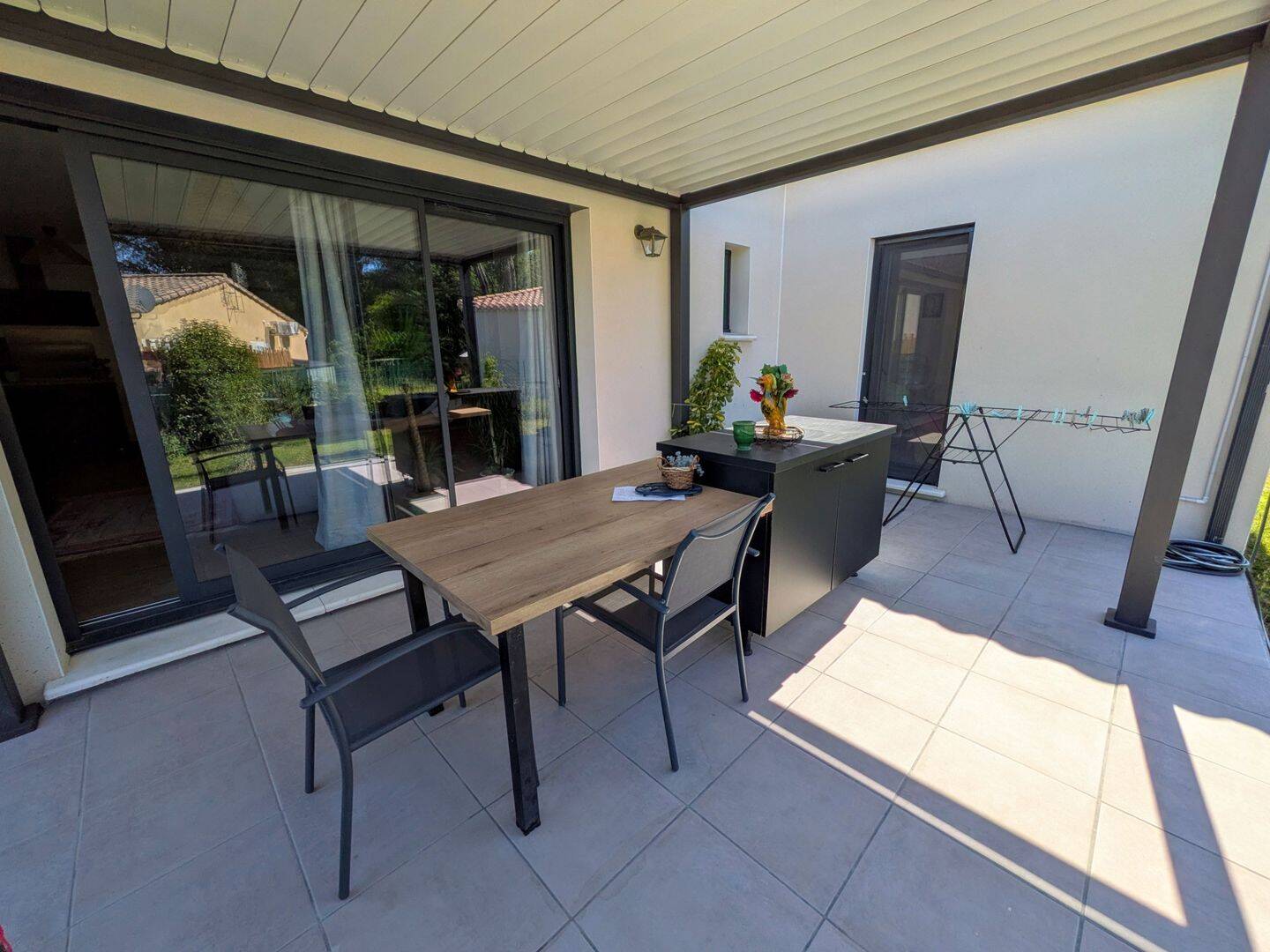 Maison 5 pièces 94 m² · à Camaret-sur-Aigues · 94,1 m² · 312 000 €