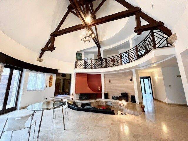 Maison 6 pièces 302 m² · à Noisy-le-Grand · 302 m² · 3 200 €/mois