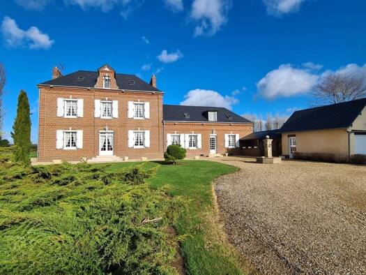 Maison à vendre 613 150 € 7 pièces 4 chambres 170 m² 16 238 m² de terrain Lyons-la-Forêt 27480