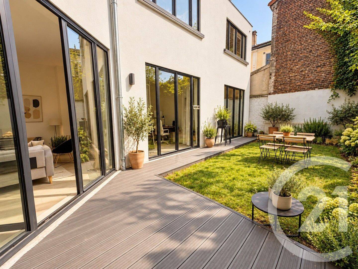 Appartement 4 pièces 84 m² · à Paris 16ème Arrondissement · 83,9 m² · 3 440 €/mois