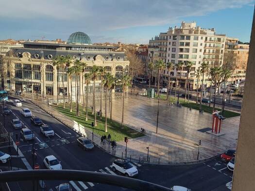 Appartement à louer 730 € 1 pièce 54 m² Étage 7/7 disponible dès maintenant Gare Perpignan 66000