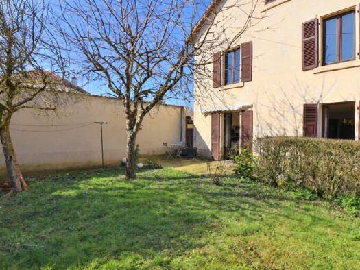 Maison à vendre 107 000 € 8 pièces 1 chambre 180 m² 375 m² de terrain Centre Audincourt 25400