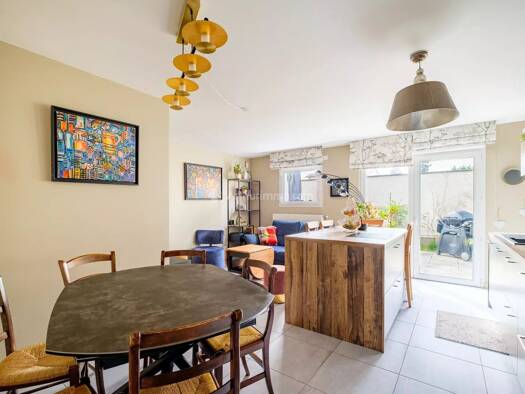Duplex à vendre 399 000 € 5 pièces 4 chambres 103,7 m² RDC/5 Cusset Villeurbanne 69100