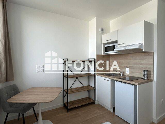 Appartement 1 pièce 17 m² · à Orléans · 17,1 m² · 505 €