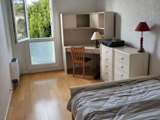 Colocation à louer 680 € 4 pièces 3 chambres 90 m² 1er étage La Sourderie Montigny-le-Bretonneux 78180