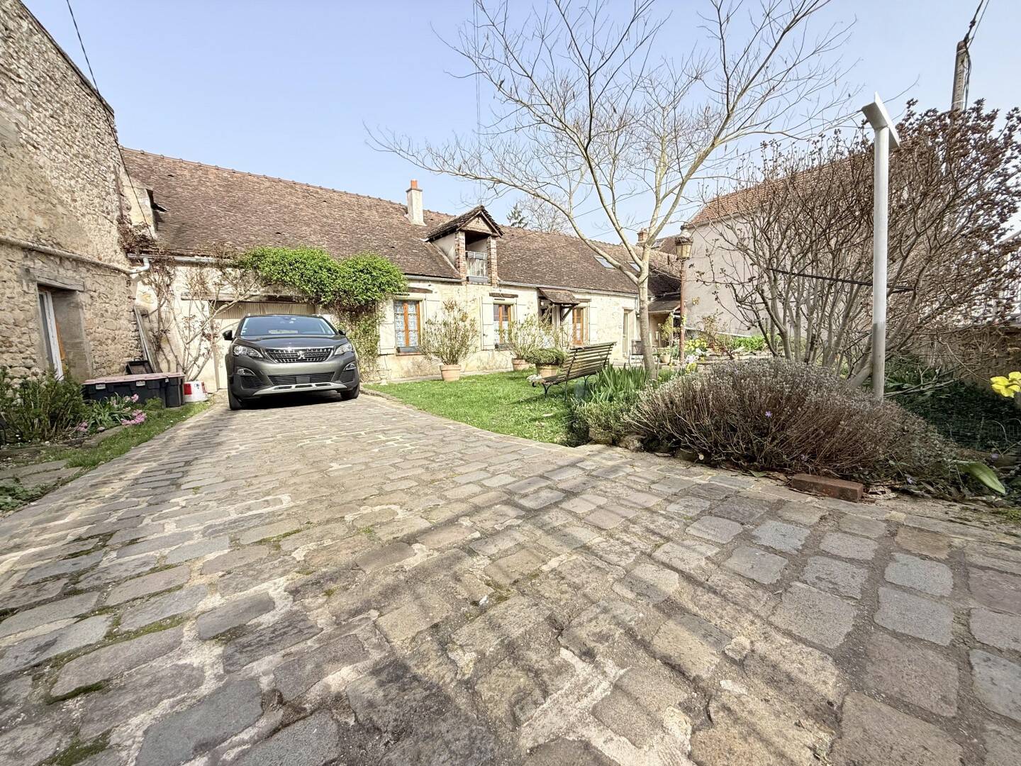 Maison 6 pièces 115 m² · à La Genevraye · 115 m² · 315 000 €