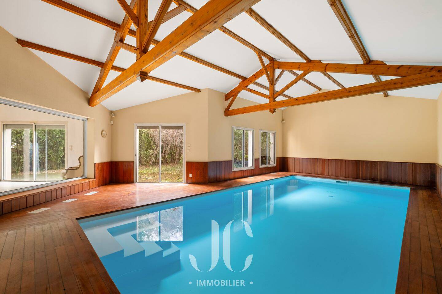 Maison 9 pièces 331 m² · à Villeurbanne · 331 m² · 1 020 000 €