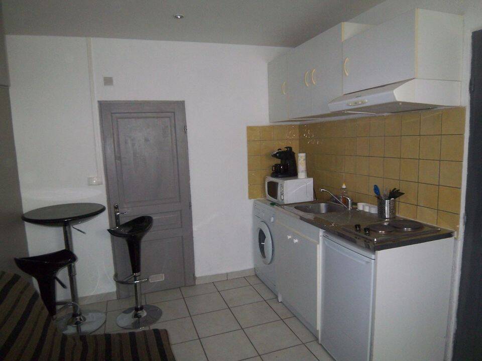 Appartement 1 pièce 14 m² · à La Crau · 14 m² · 570 €/mois