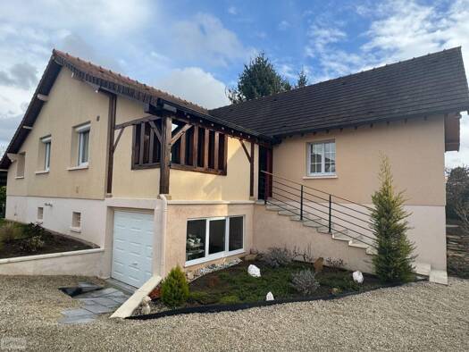 Maison à vendre 339 000 € 5 pièces 3 chambres 130 m² 912 m² de terrain Centre Est Saint-Julien-les-Villas 10800