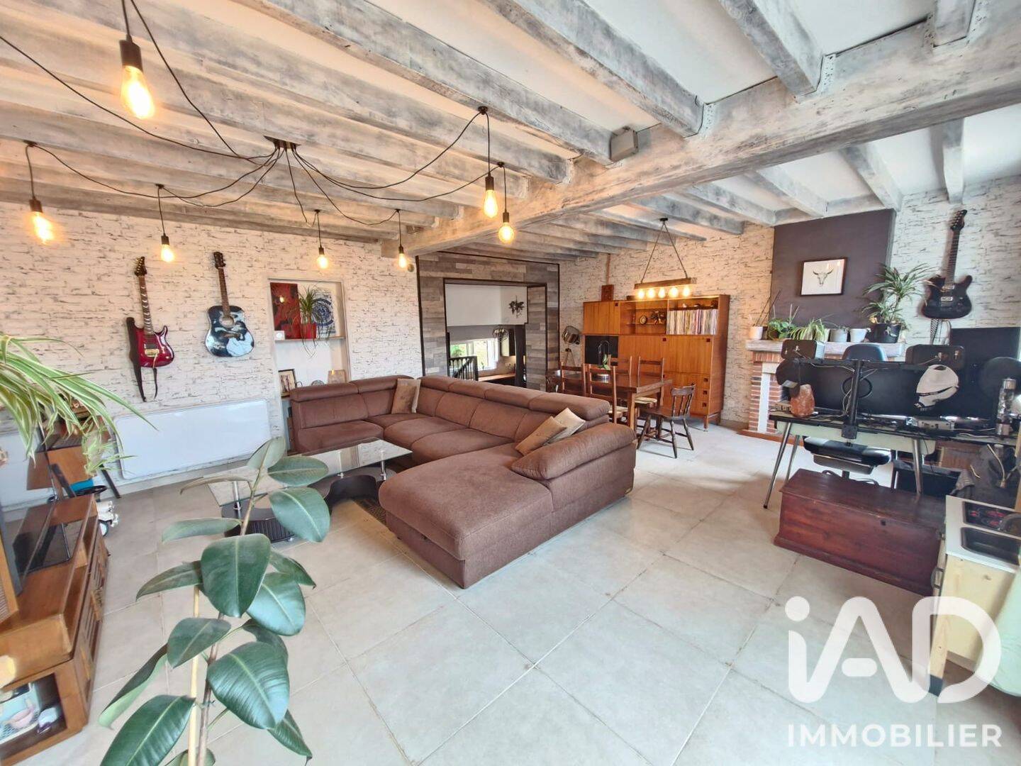 Maison 4 pièces 104 m² · à Neuvy-en-Sullias · 103,8 m² · 214 000 €