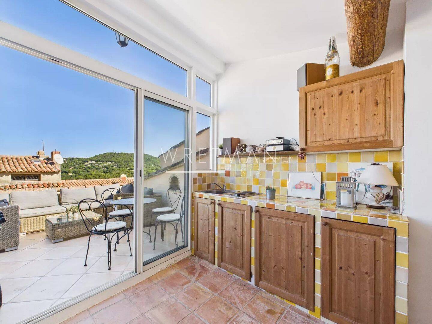 Maison 10 pièces 215 m² · à La Garde-Freinet · 214,8 m² · 695 000 €