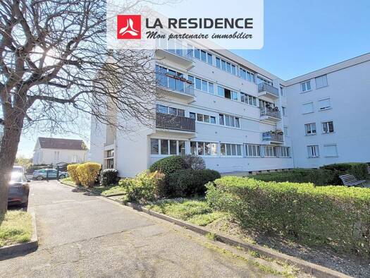 Appartement à vendre 175 000 € 2 pièces 1 chambre 45 m² RDC/3 Les Peintres Chatou 78400