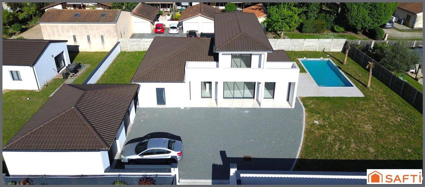 Maison 5 pièces 160 m² · à Bergerac · 160 m² · 520 000 €