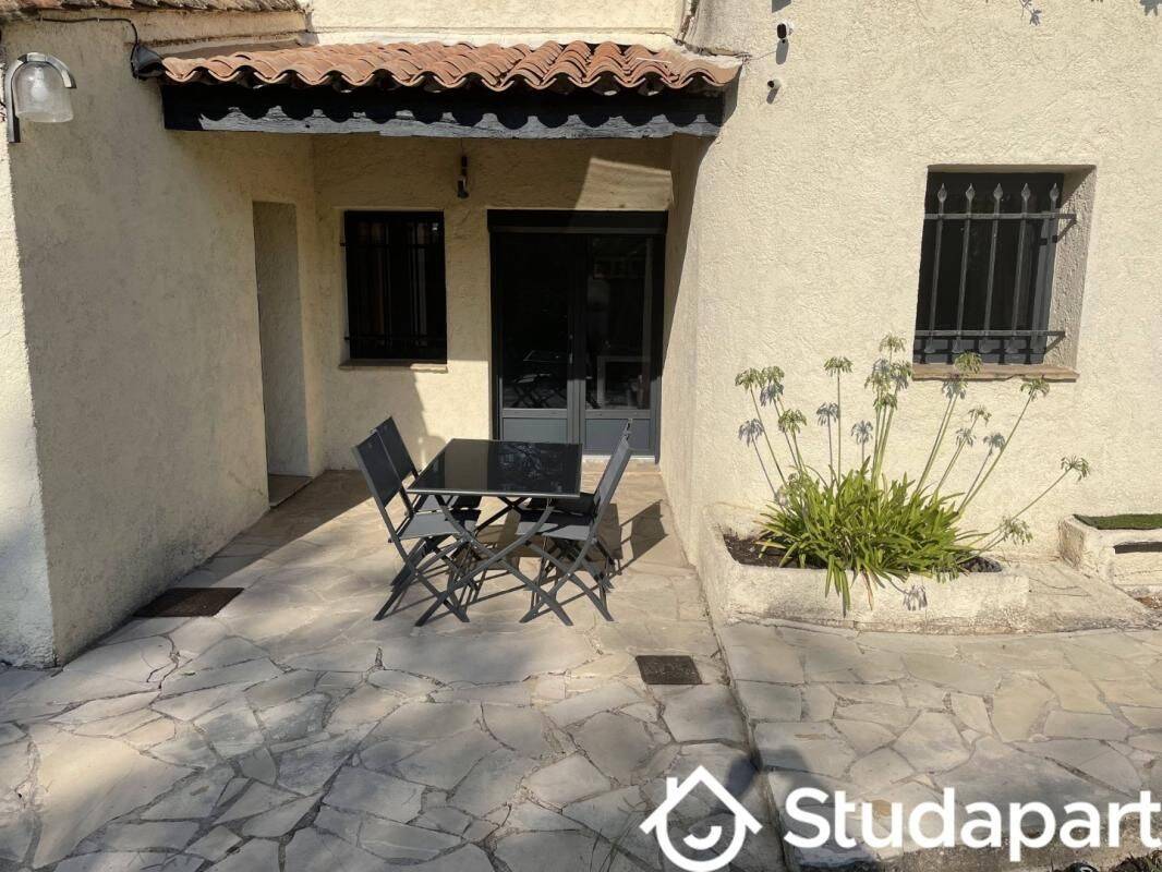 Appartement 3 pièces 77 m² · à Mougins · 77 m² · 1 450 €