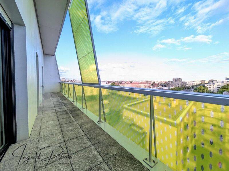 4 pièces 83 m² · à Colombes · 83 m² · 2 300 €