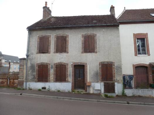 Maison à vendre 36 200 € 4 pièces 2 chambres 55 m² 70 m² de terrain Villevallier 89330