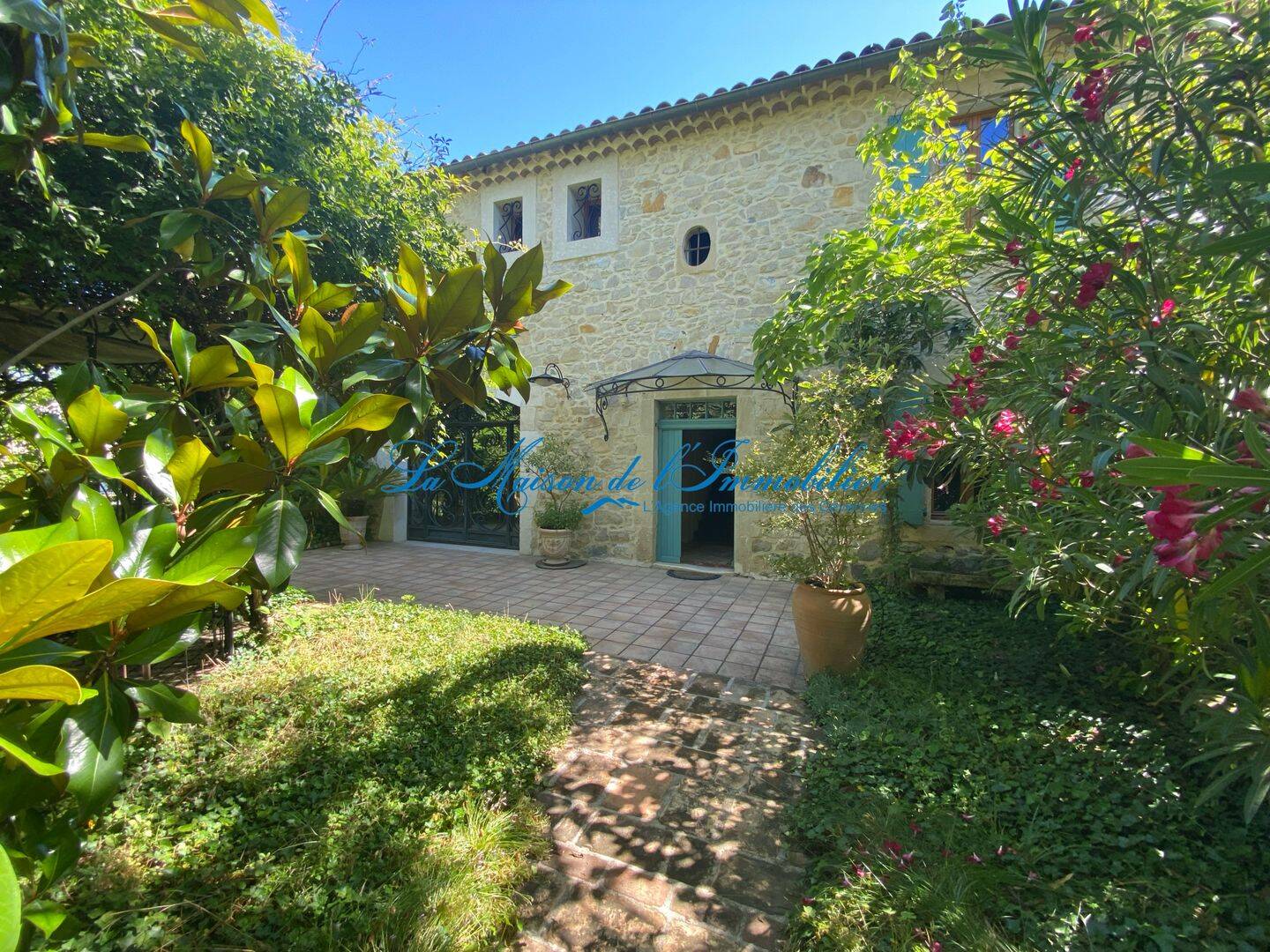 Maison 5 pièces 270 m² · à Mauressargues · 270 m² · 399 000 €