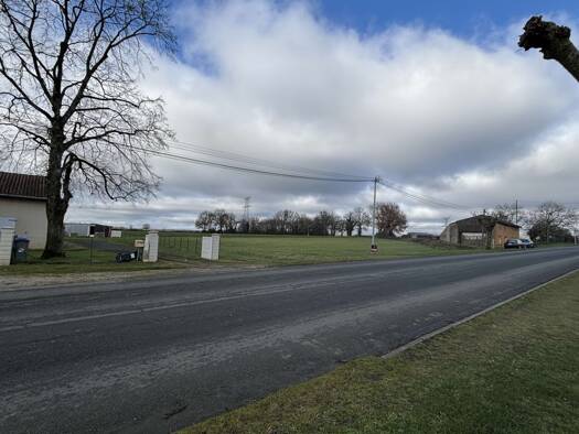 Terrain à vendre 75 000 € 3 591 m² de terrain Ceaux-en-Couhé 86700